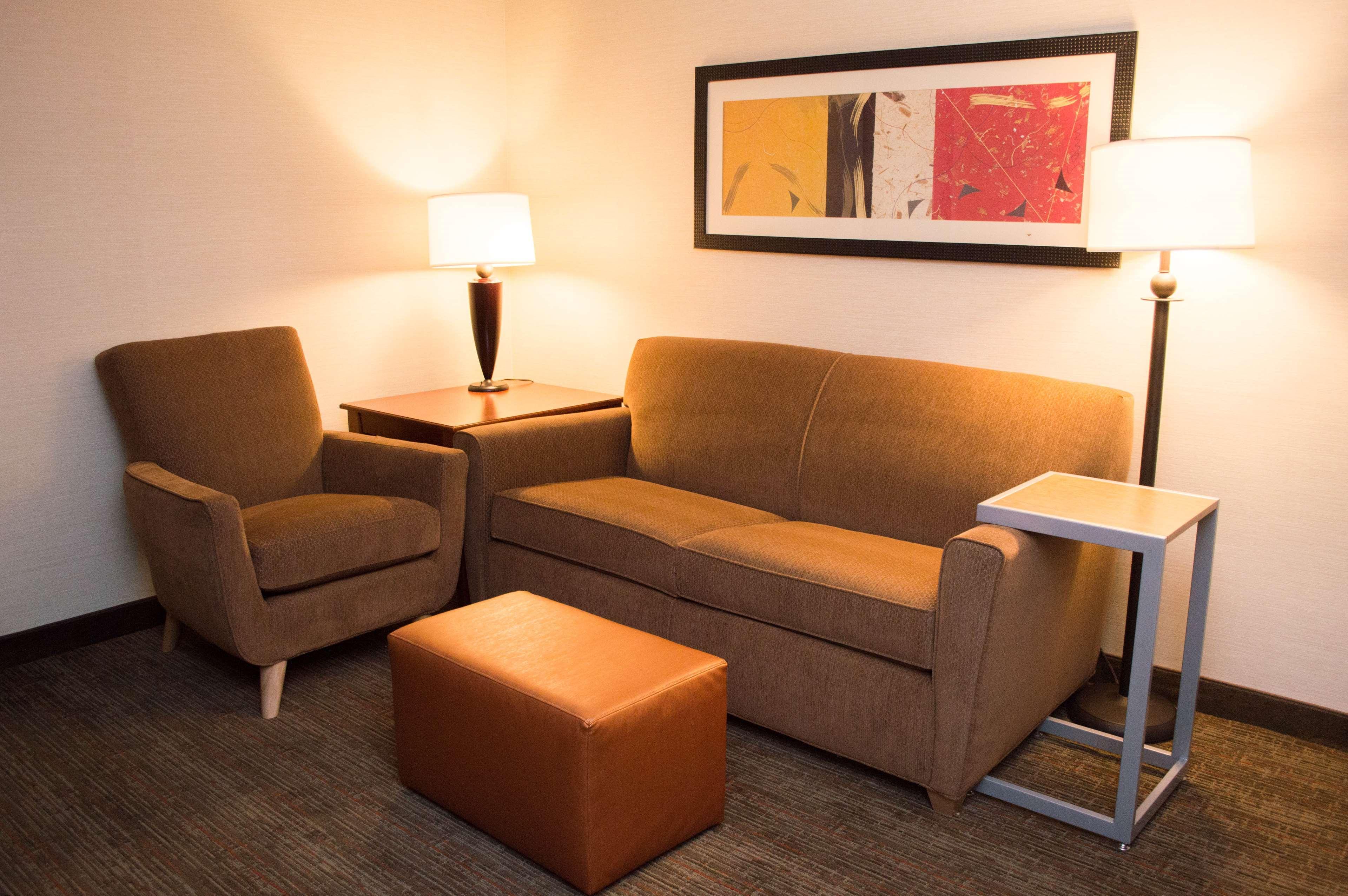 Radisson Hotel Detroit-Farmington Hills Exterior foto
