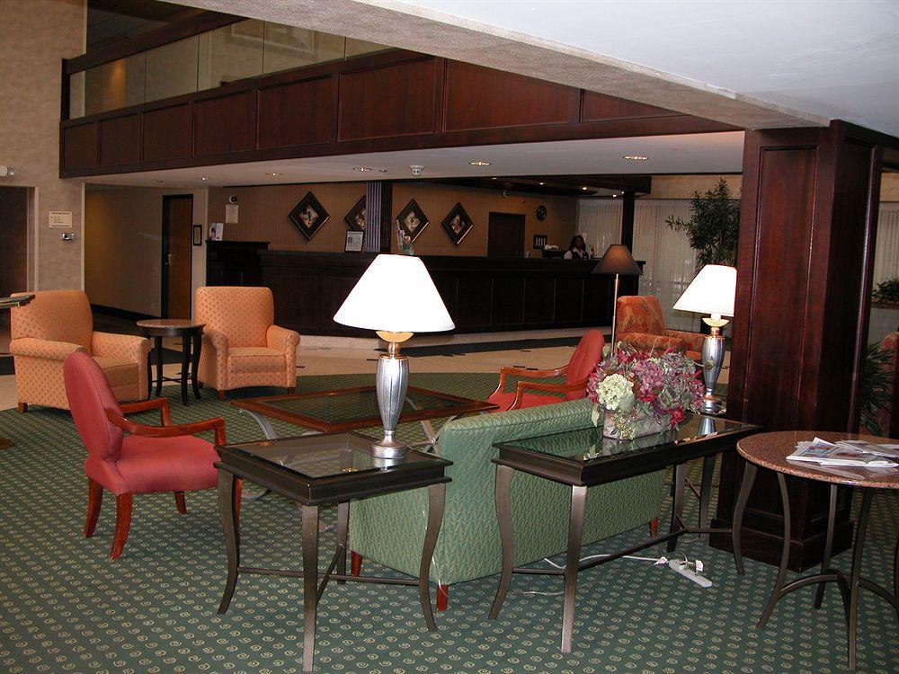 Radisson Hotel Detroit-Farmington Hills Exterior foto